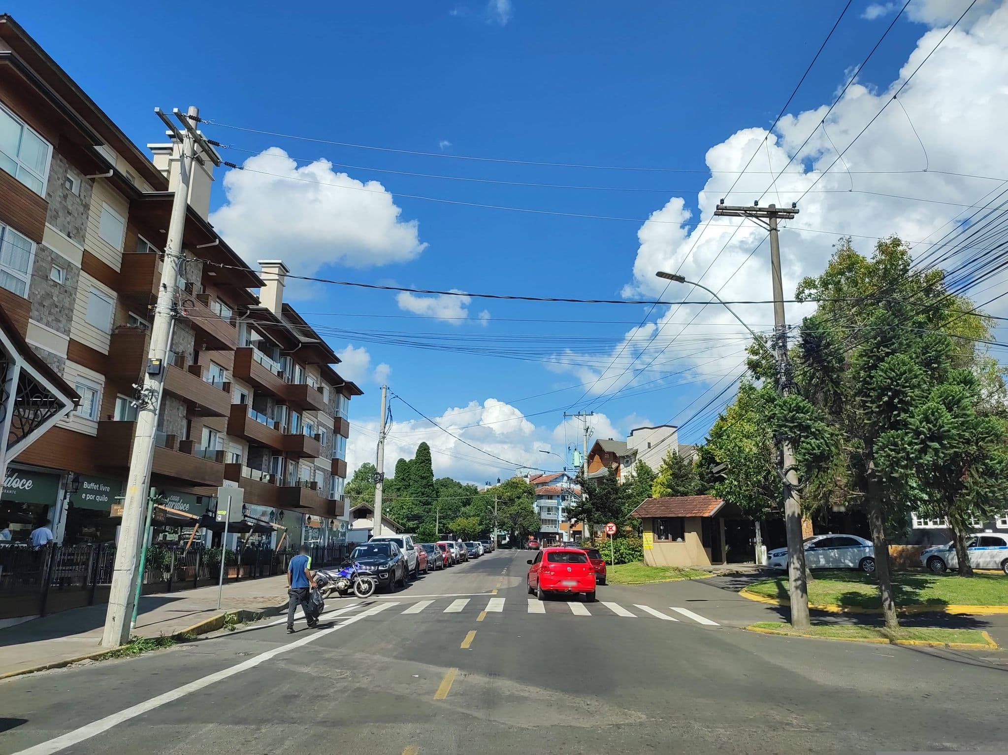 Street view near Pousada do Viajante, Canela — © diegokrein (CC BY-SA · Mapillary)