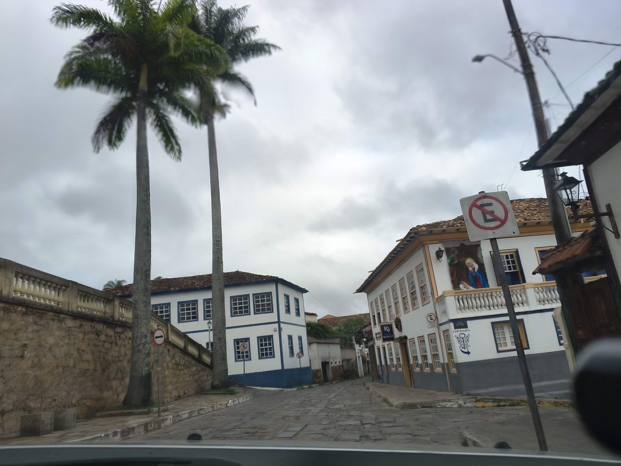 Street view near Pousada Relíquias do Tempo, Diamantina — © nomondo (CC BY-SA · Mapillary)