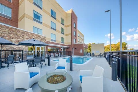 Fairfield Inn & Suites Charlotte Belmont, Hotel in Mount Holly