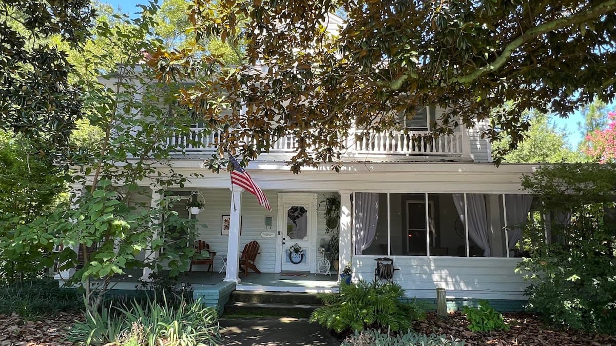 Magnolia House and Gardens, Guesthouse in Clover