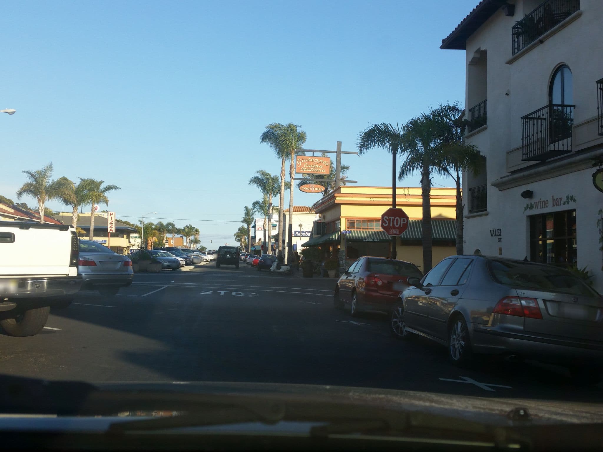 Street view near Valentina Suites, Pismo Beach — © caboosey (CC BY-SA · Mapillary)