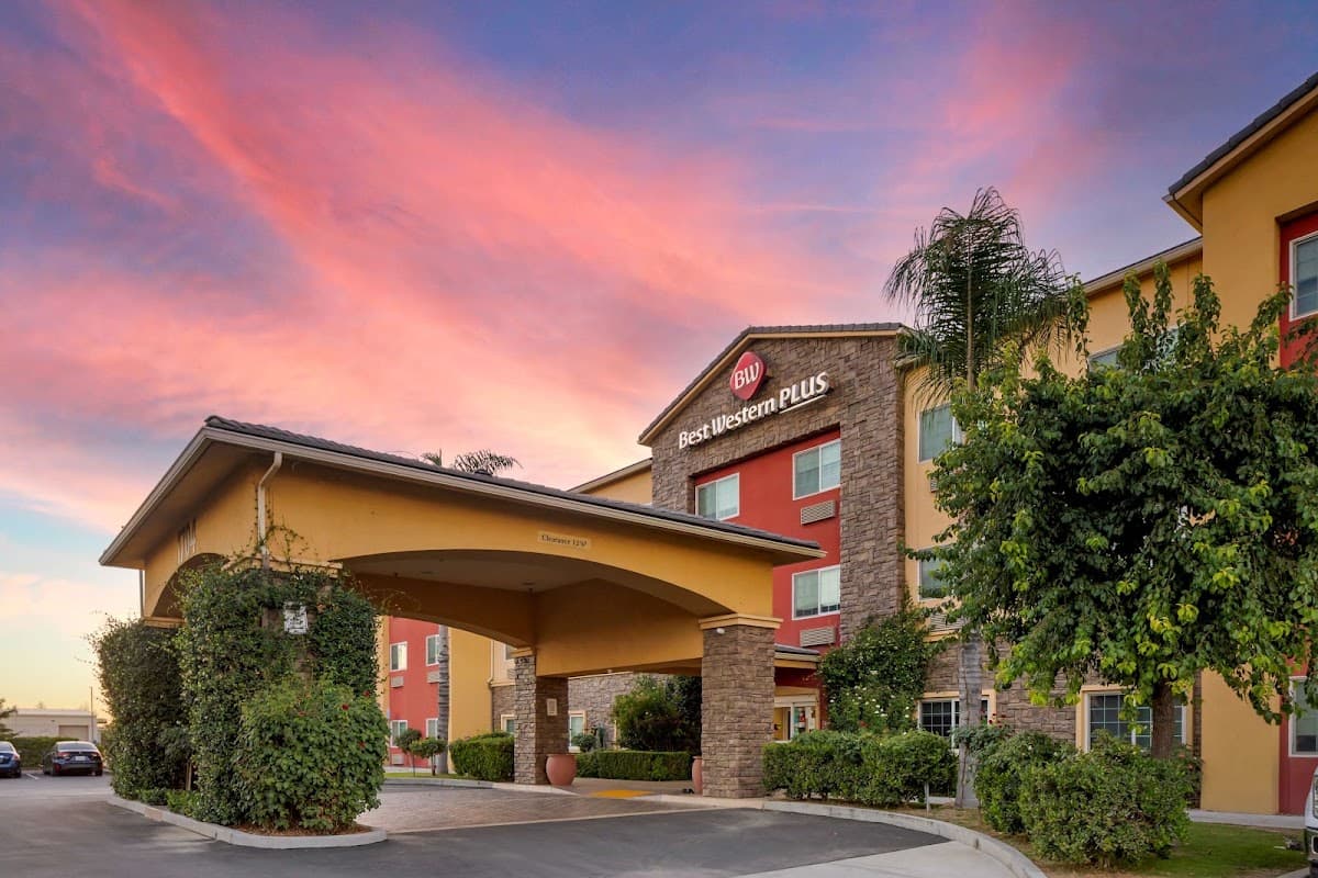 Best Western Plus, Hotel in Wasco