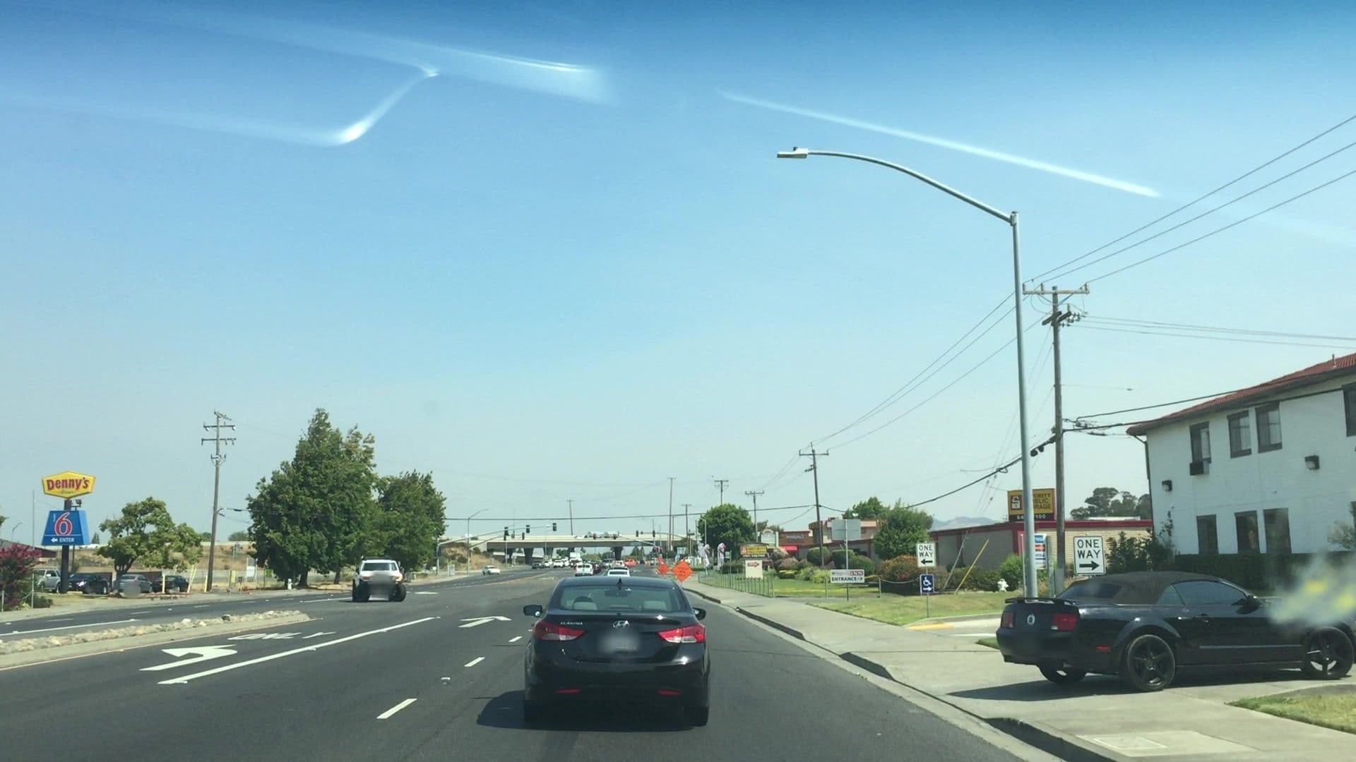 Street view near Regency Inn, Vallejo — © lvl5 (CC BY-SA · Mapillary)