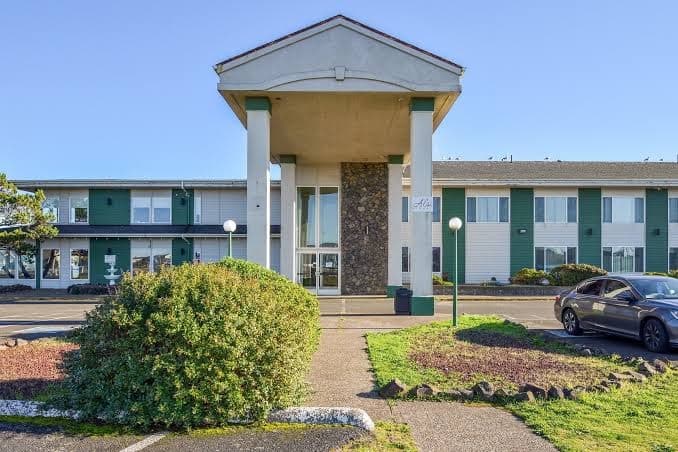 Giant Alsi Resort, Hotel in Waldport
