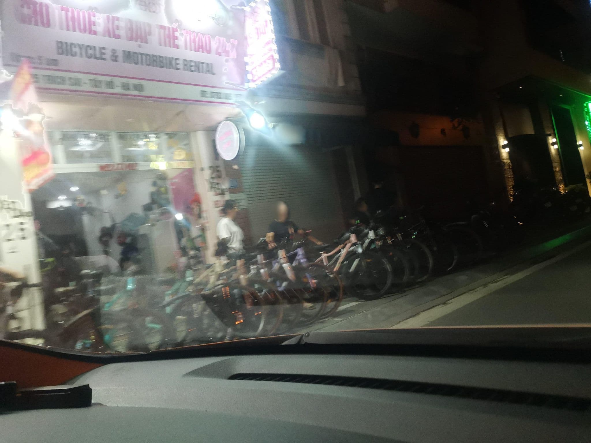 Street view near Nhà Khách Murray's, Liễu Giai — © hn_left_2 (CC BY-SA · Mapillary)