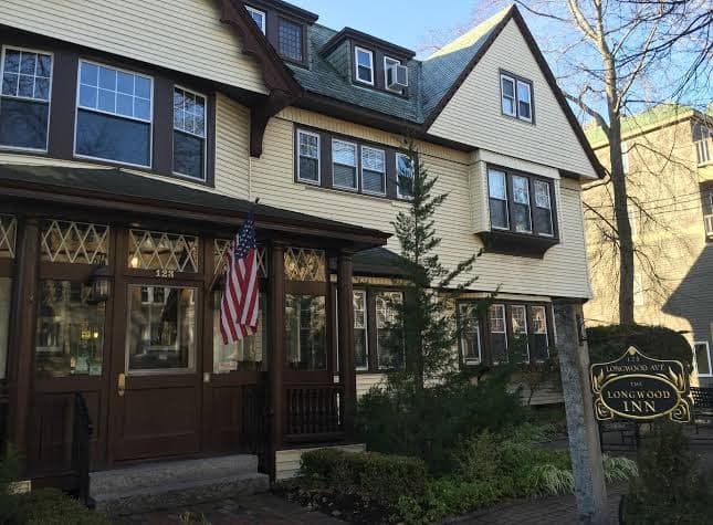 Longwood Inn, Hotel in Mission Hill