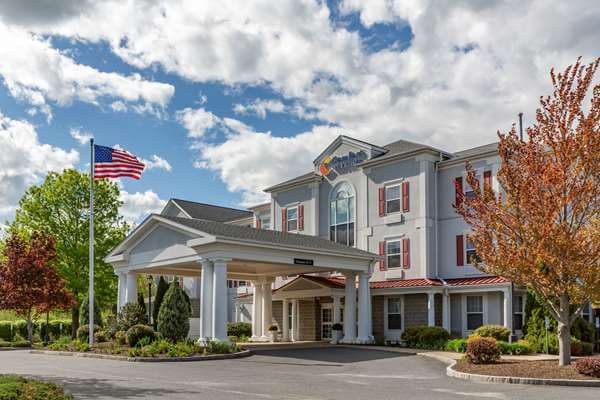 Comfort Inn & Suites Hadley - Amherst, Hotel in Amherst Center