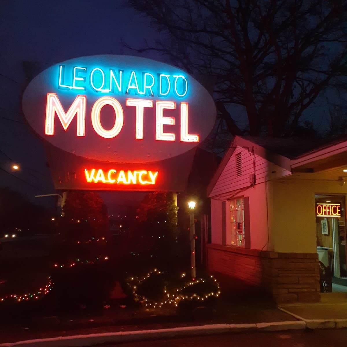 Leonardo Motel, Motel in Leonardo