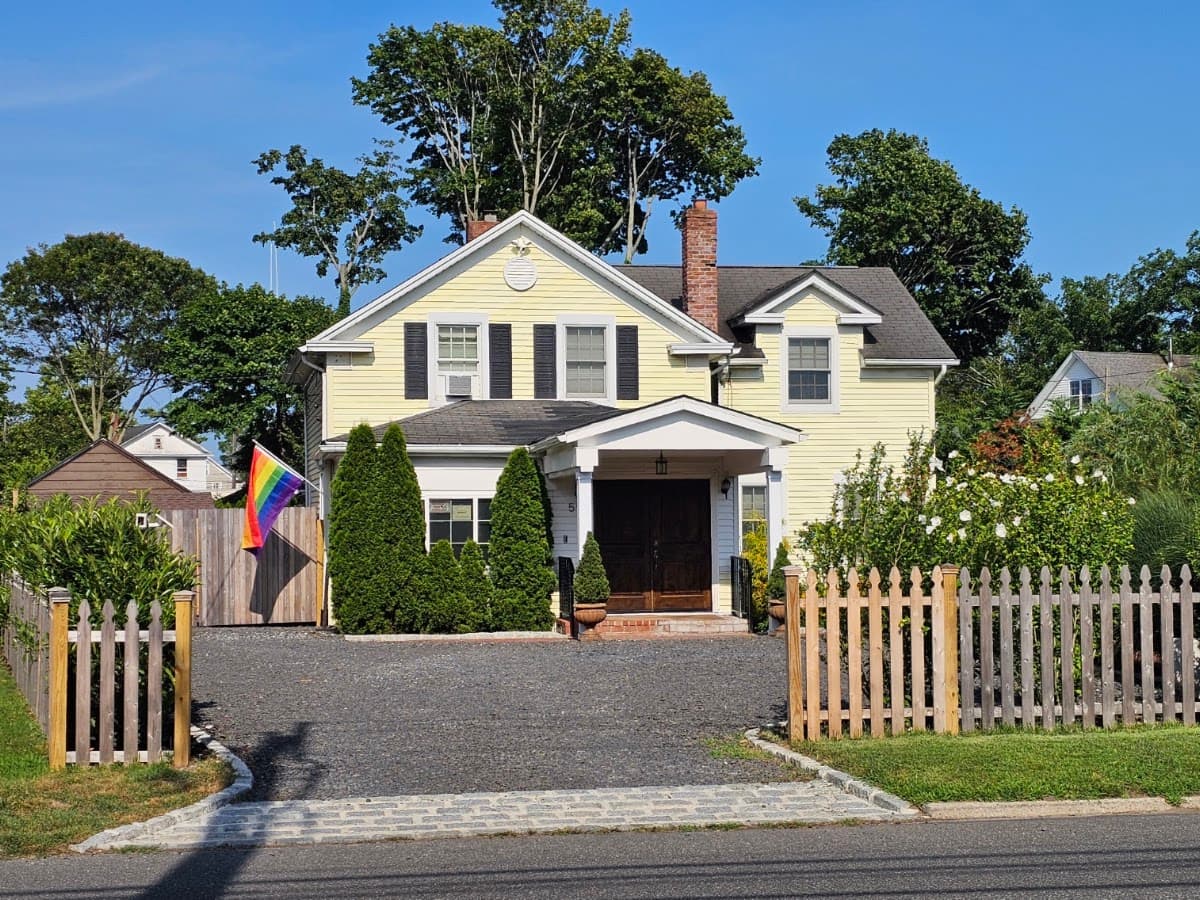 Come As You Are Inn LLC, Hotel in Sayville