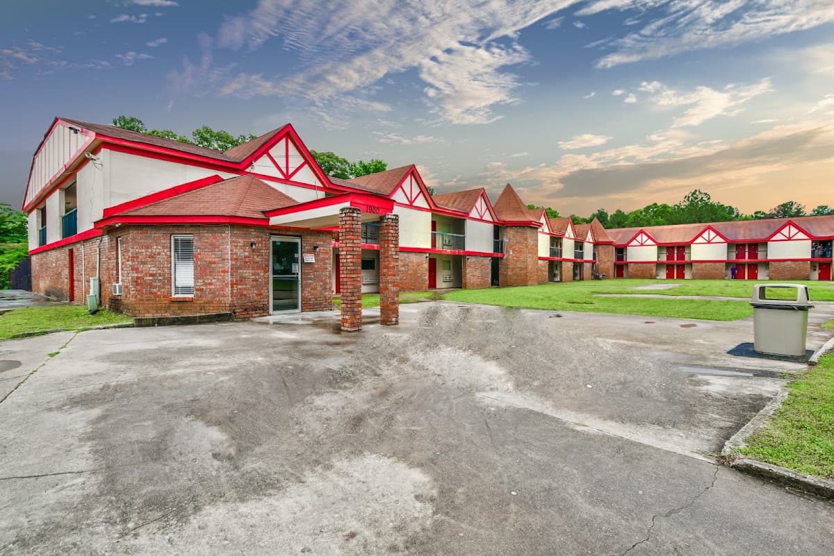 Budgetel Inn and Suites Glenwood, Hotel in Candler-McAfee