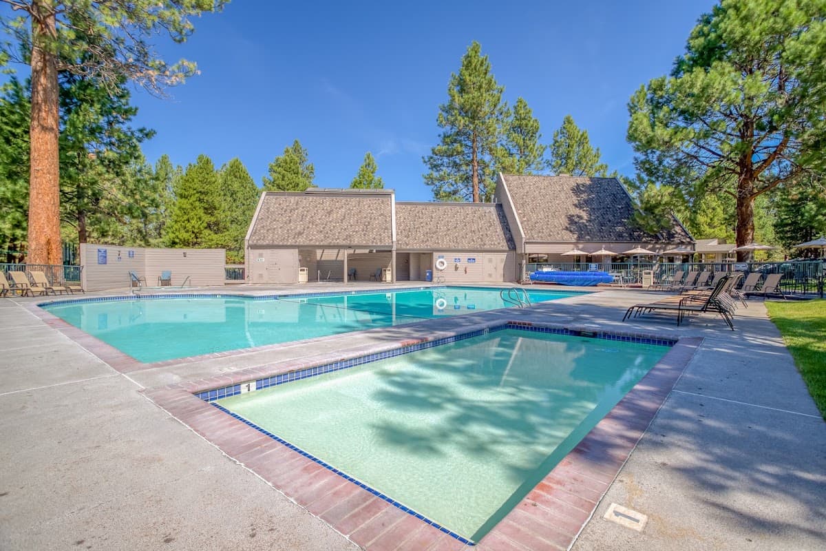 Mount Bachelor Village Resort by Meredith Lodging, Resort in Bend