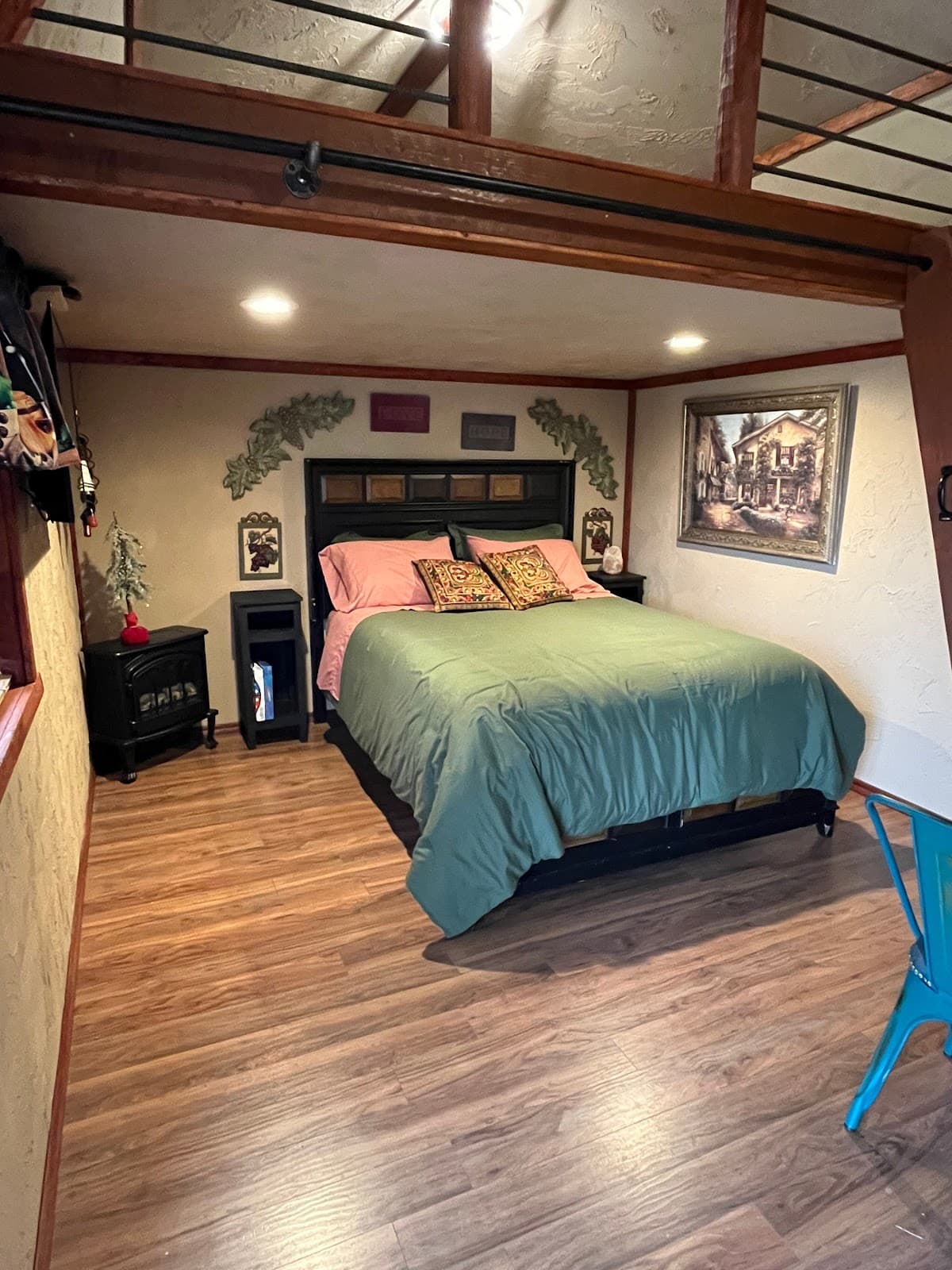 Lori's Country Cabins, Hostel in Blanchard