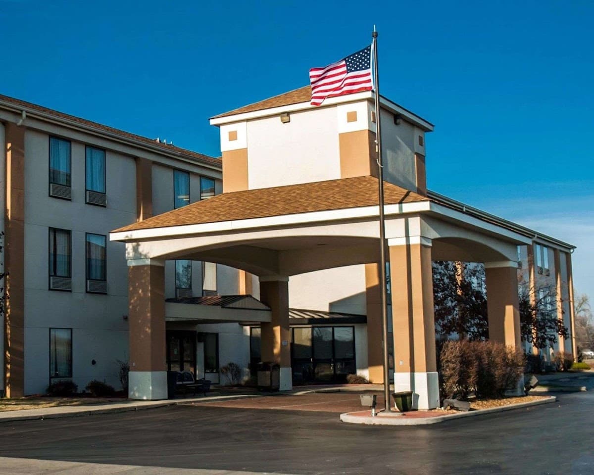 Quality Inn & Suites near St. Louis and I-255, Hotel in Cahokia