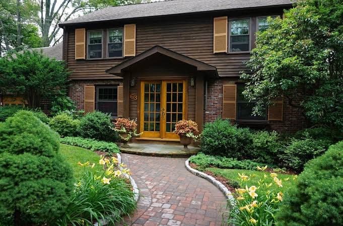 Alderwood Bed & Breakfast, Bed & Breakfast in Newton Center