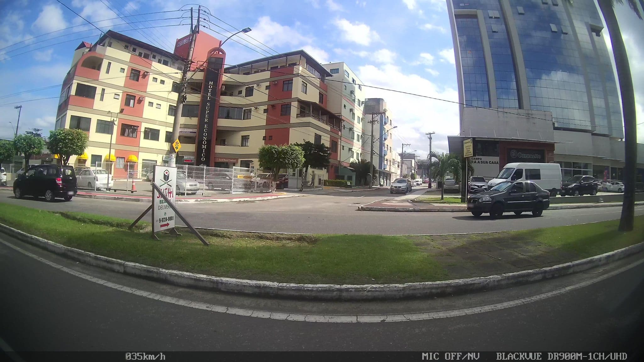 Street view near Lord Hotel camburi, Vila Velha — © kaart_2 (CC BY-SA · Mapillary)