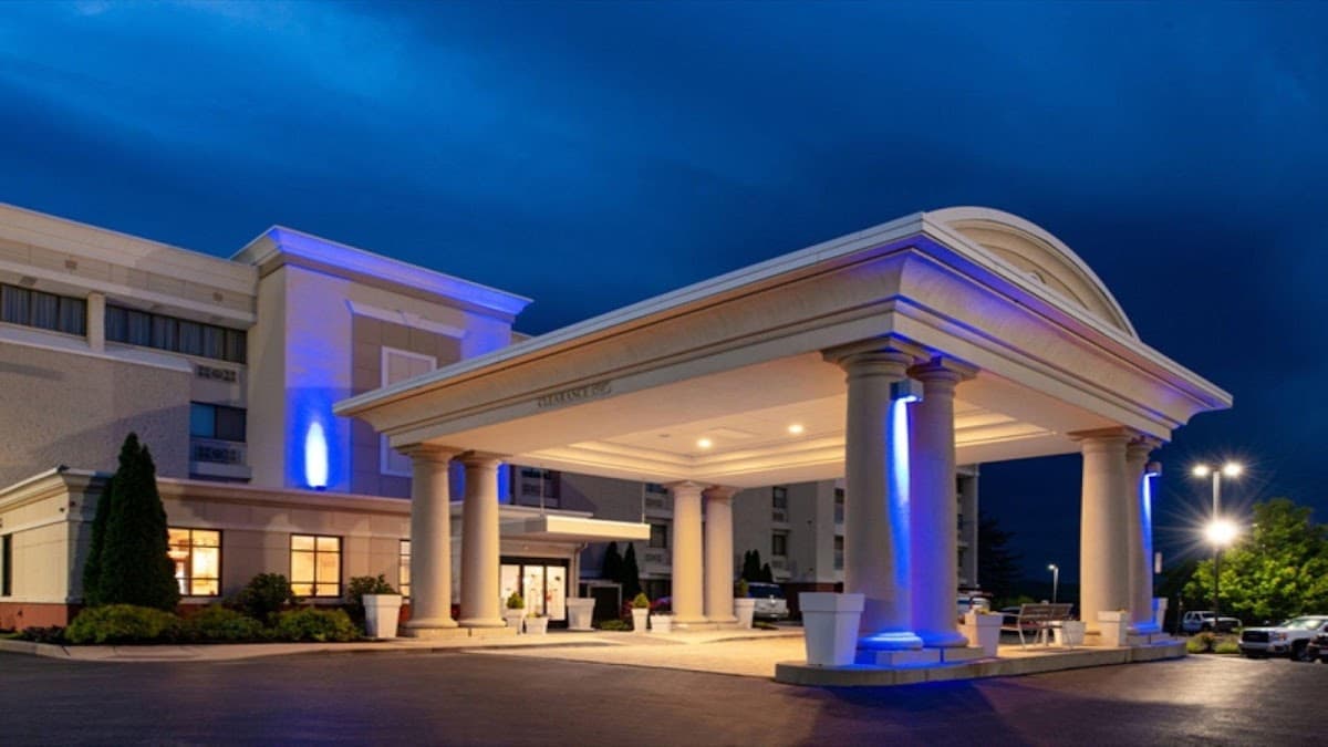 Holiday Inn Express Cincinnati West by IHG, Hotel in Dent