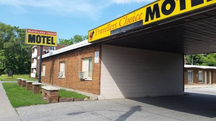Travellers Choice Motel - Windsor, Hotel in River Rouge