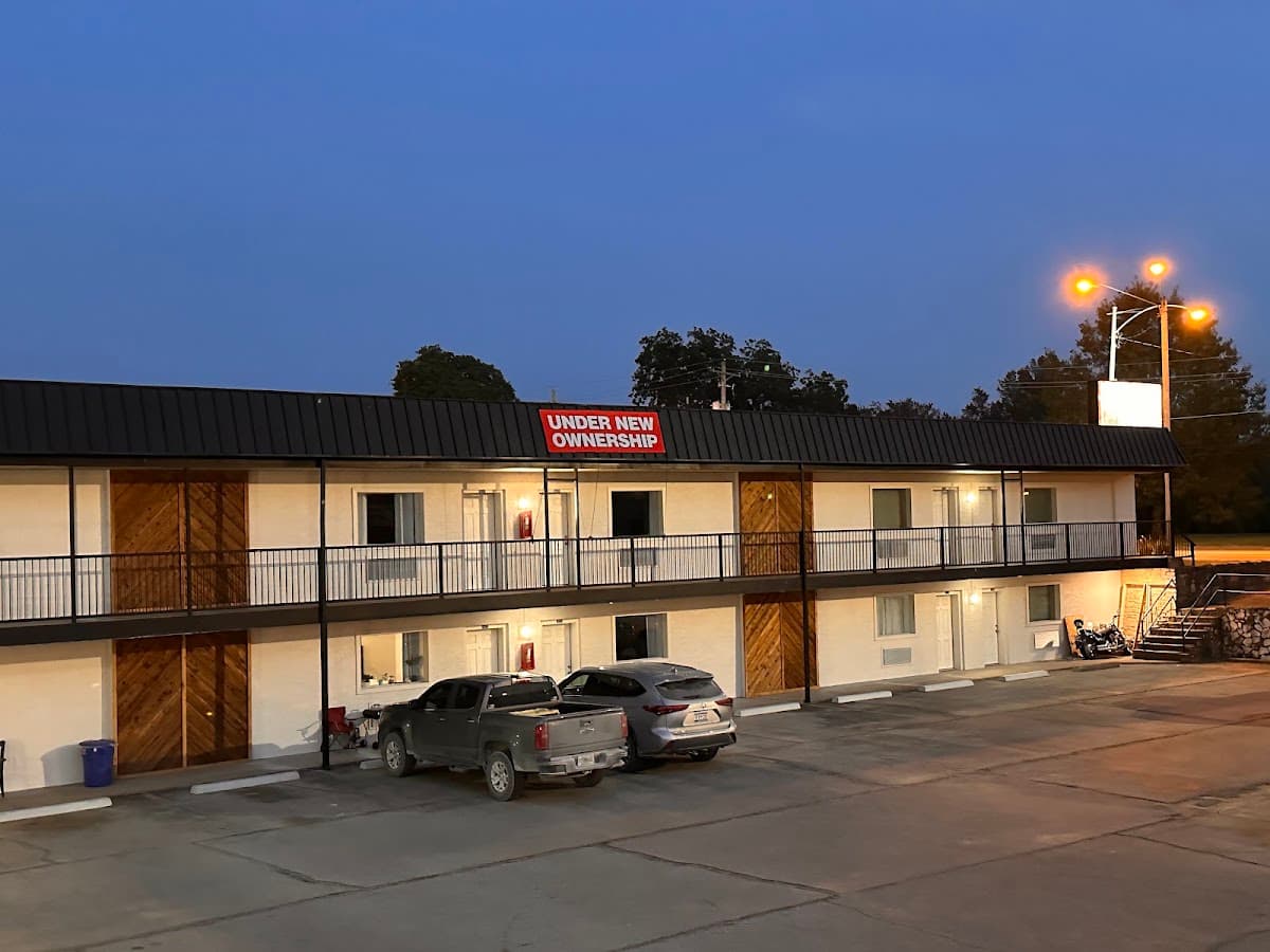 Lakeside Inn, Hotel in Diaz