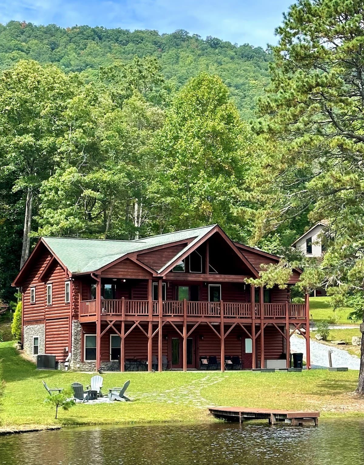 Yonder Cabin, Hotel in Etowah
