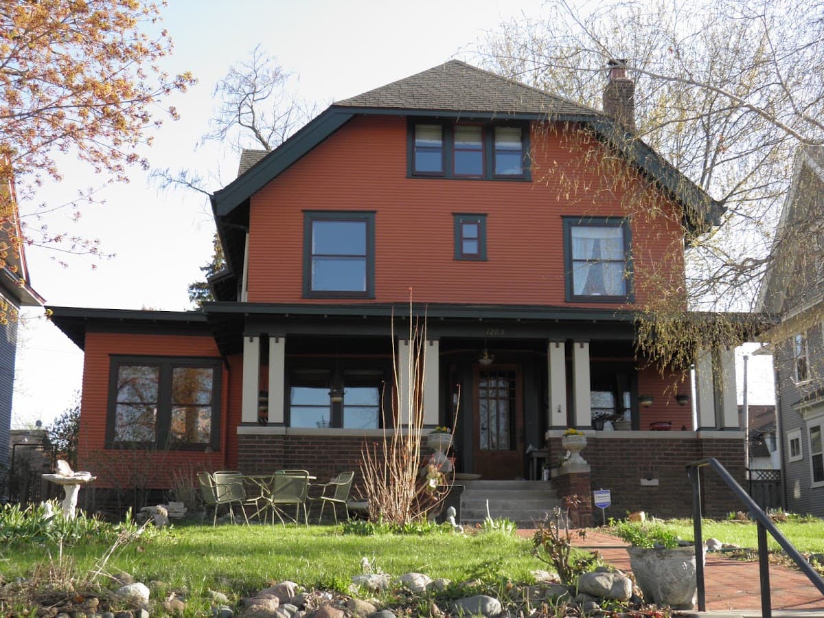 Como Lake B&B, Bed & Breakfast in Falcon Heights