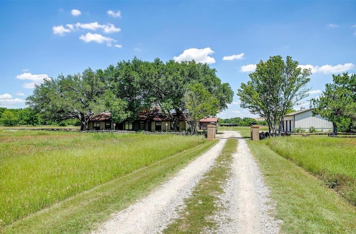 Canine Campgrounds, Campsite in Kennedale