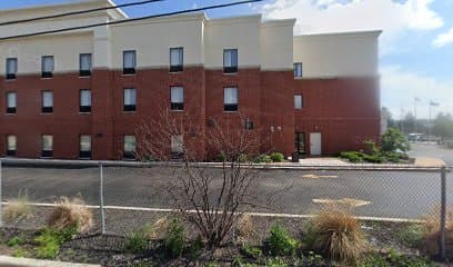 Greyhound lines, Hotel in Fraser