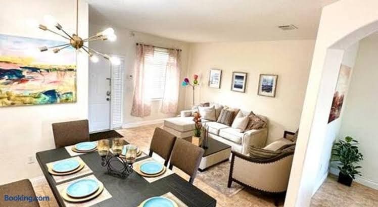 Luxury DreamStay Miami 3BED 2BATH King Suite - Entire Place, Hotel in Goulds