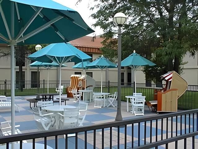 Decatur Conference Center & Hotel, Hotel in Harristown