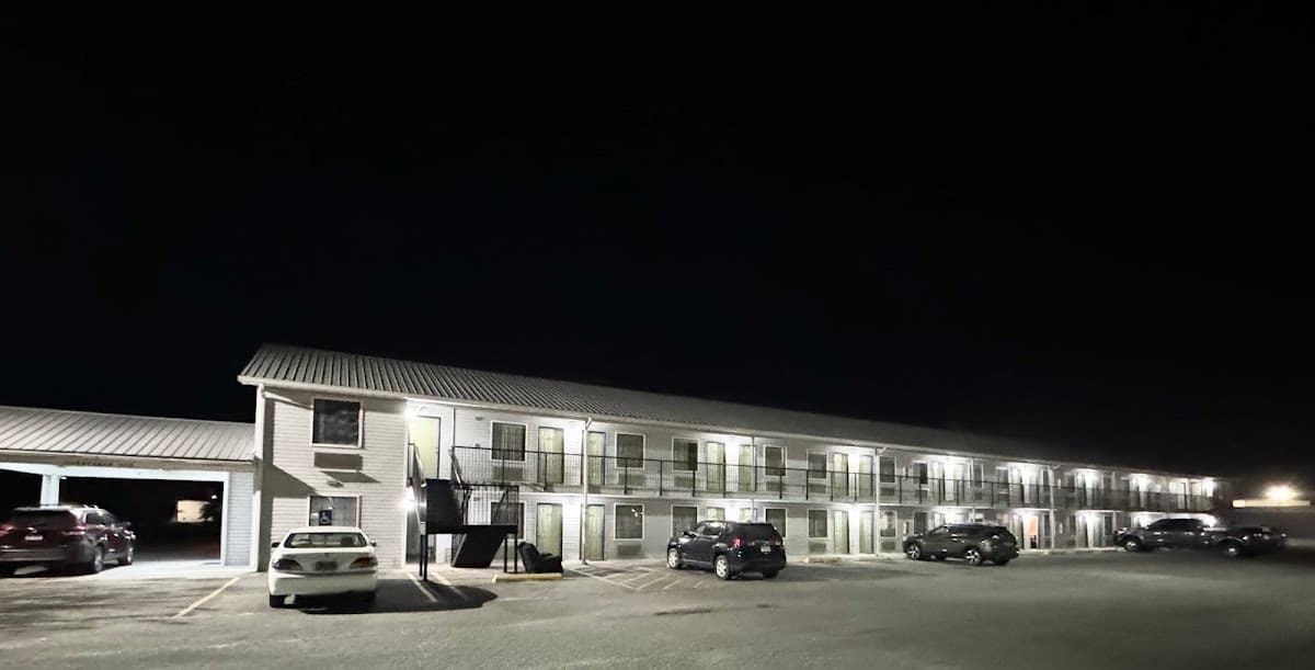 Southern Pines Inn, Hotel in Homerville