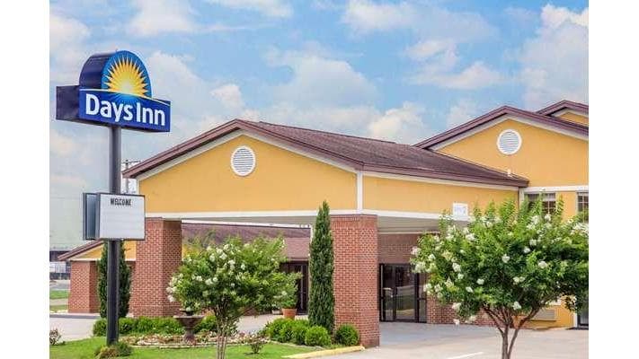 Days Inn by Wyndham Lake Village, Hotel in Lake Village