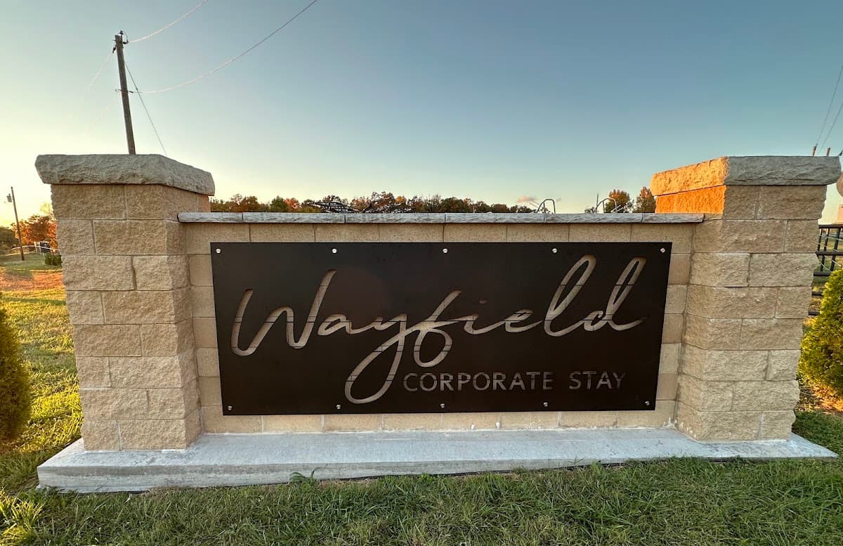 Wayfield Corporate Stay, Hotel in Monett