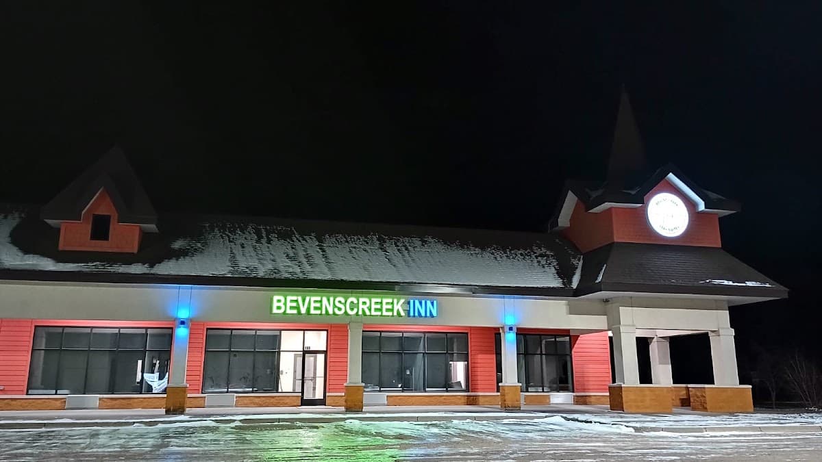 Bevens Creek Inn Stay Suites, Hotel in Norwood Young America