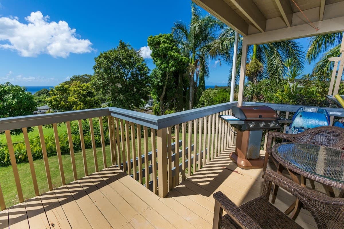 The Seaview Suite, Holiday Home in Kalāheo