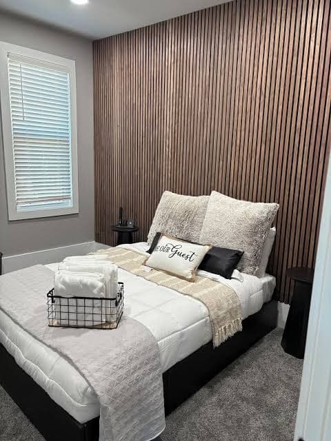 Phenomenal Stunning House Downtown Salina, Hotel in Salina