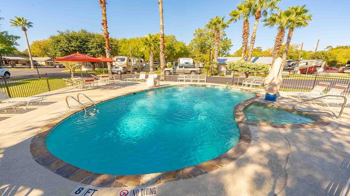 Traveler's World, Campsite in San Antonio