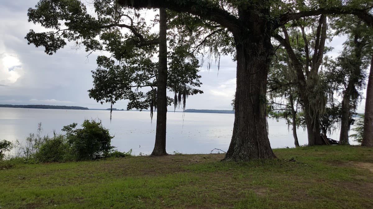 Seminole Lodge & Marina, Hotel in Sneads