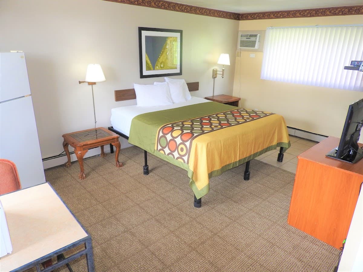 Country Meadow Inn, Hotel in South Lyon