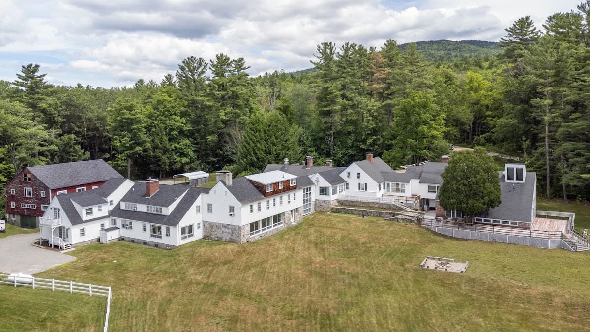 New Hampshire Mountain Inn, Hotel in Wilmot