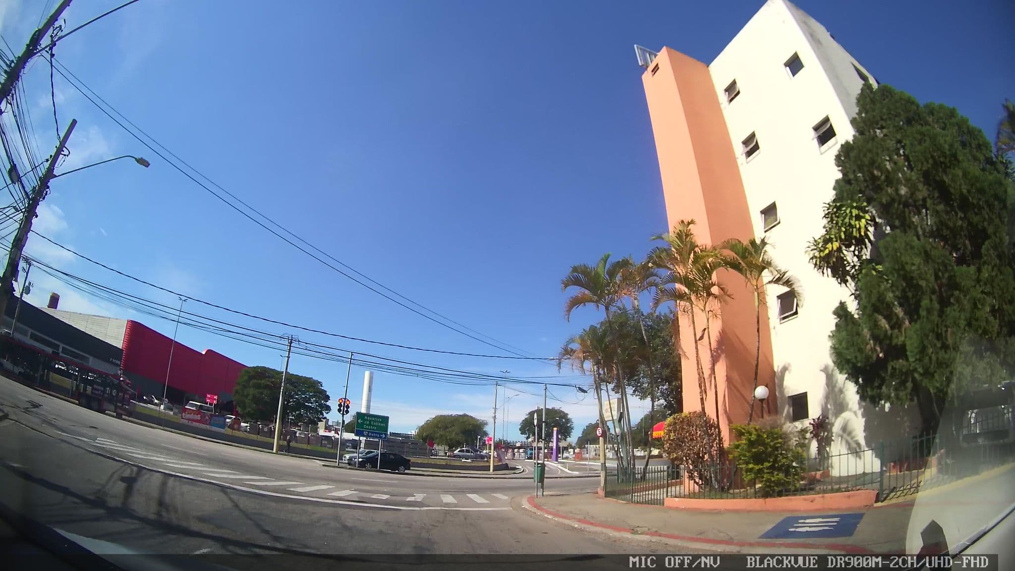 Street view near Hotel San Marino, São José dos Campos — © yaf1 (CC BY-SA · Mapillary)