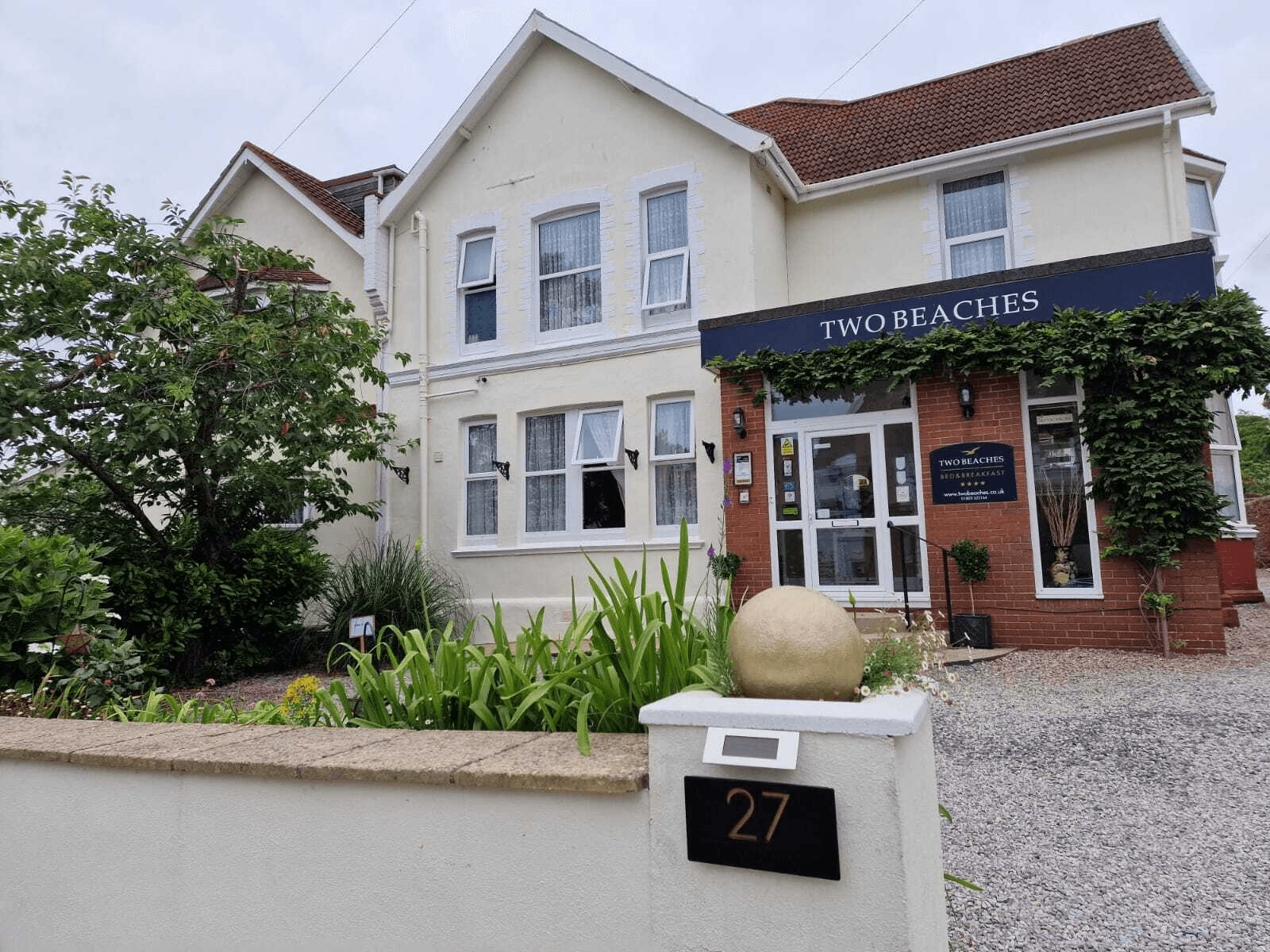 Two Beaches Bed & Breakfast, Paignton