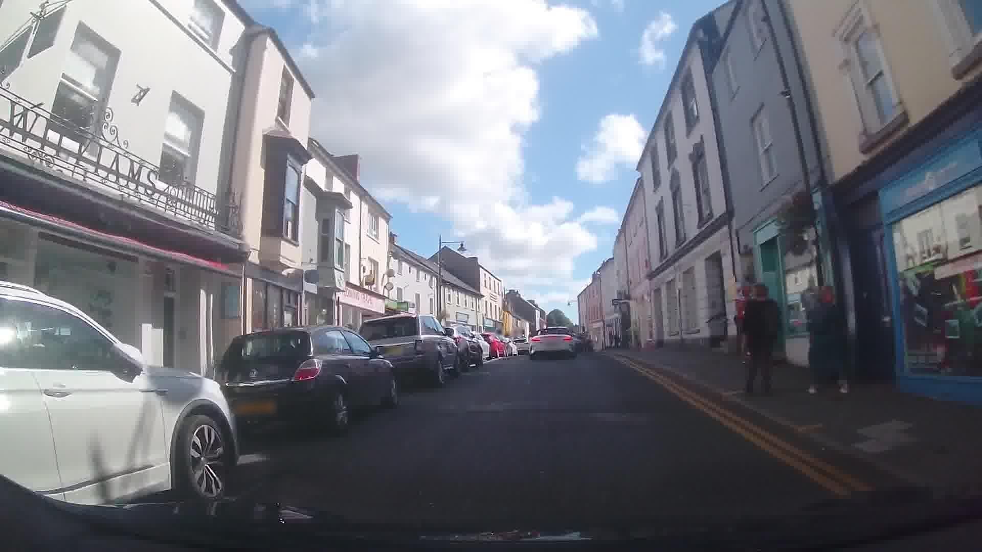 Street view near The Castle Inn, Pembroke — © trigpoint (CC BY-SA · Mapillary)