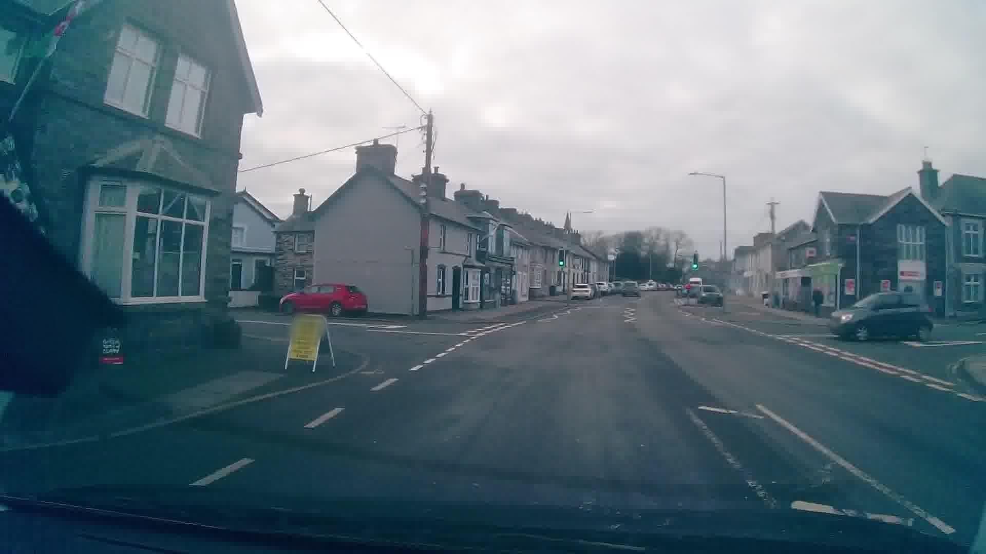 Street view near The Griffin Hotel Ltd, Penrhyndeudraeth — © trigpoint (CC BY-SA · Mapillary)