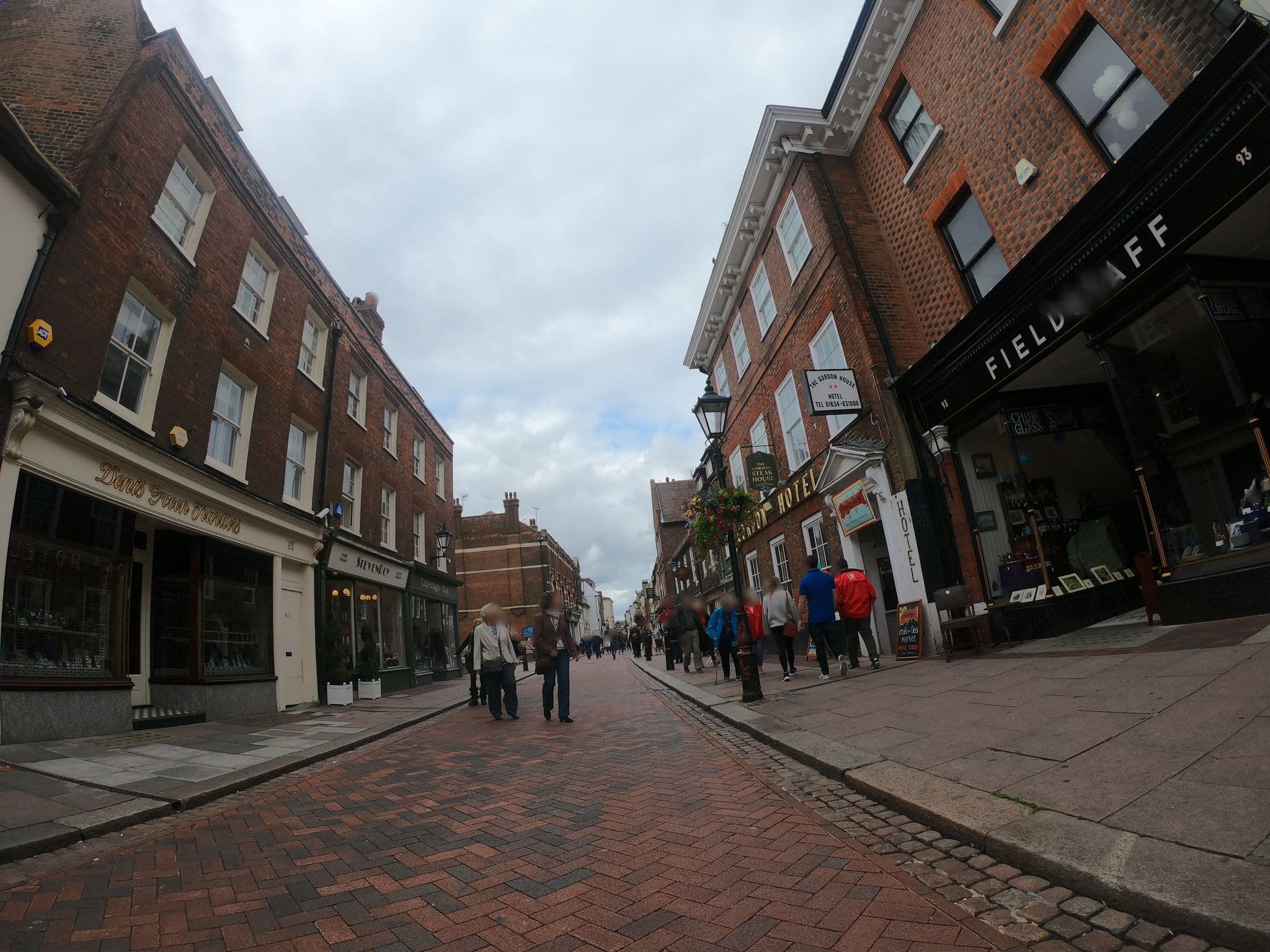 Street view near Gordon House Hotel, Rochester — © paulbiv (CC BY-SA · Mapillary)