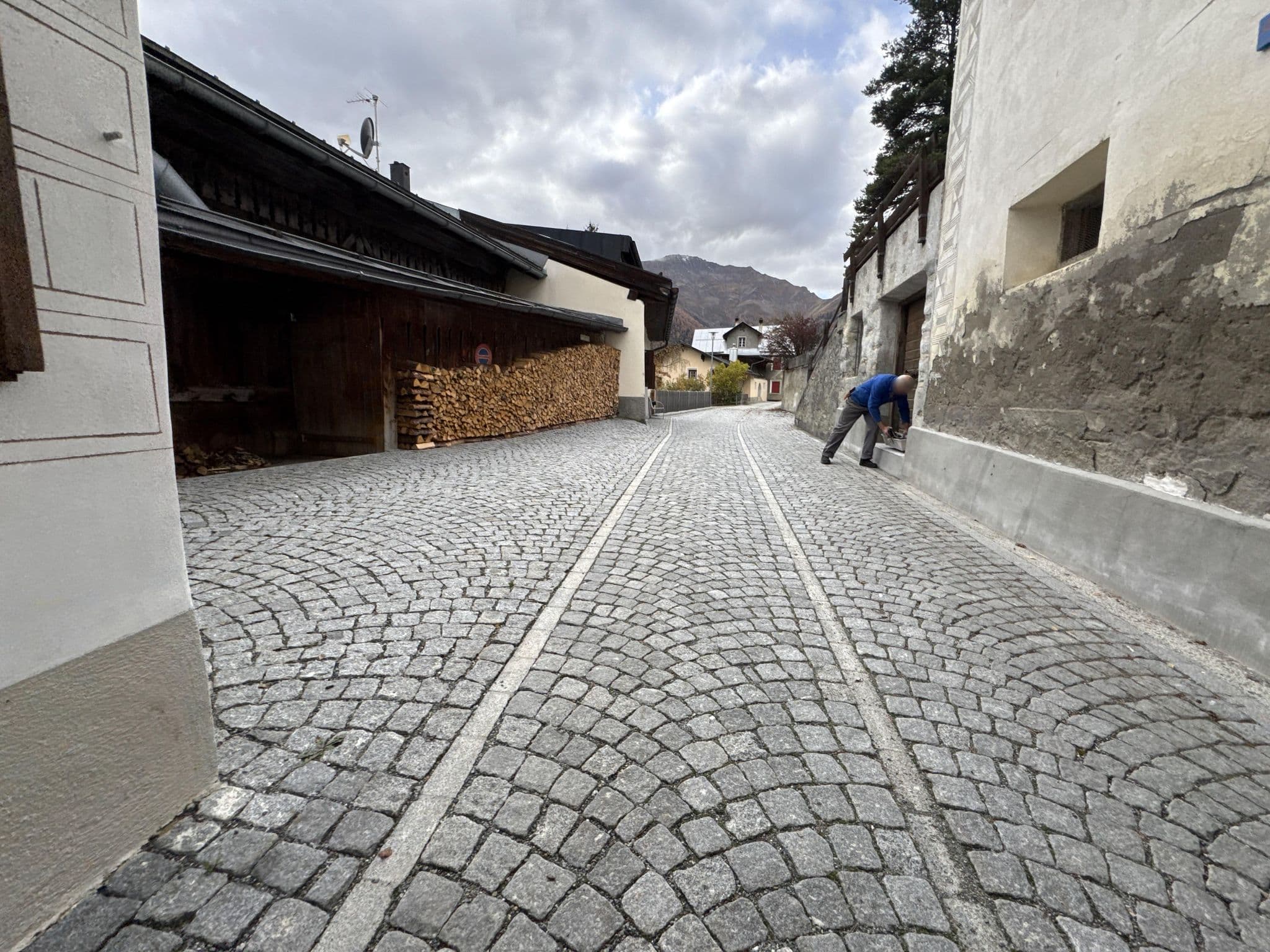 Street view near Pension Arina, Scuol