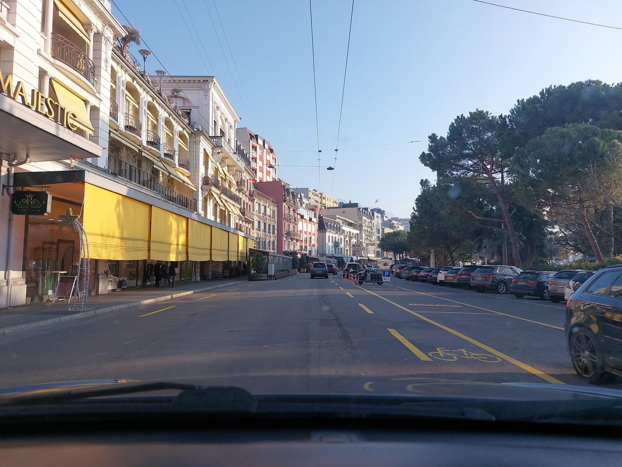 Street view near Grand Hôtel Suisse Majestic, Montreux — © Balbenar (CC BY-SA · Mapillary)