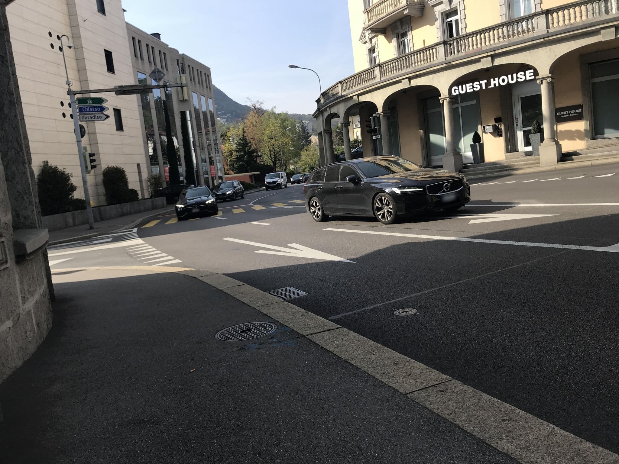 Street view near Lugano Center GuestHouse, Sorengo — © miguel_andrade (CC BY-SA · Mapillary)