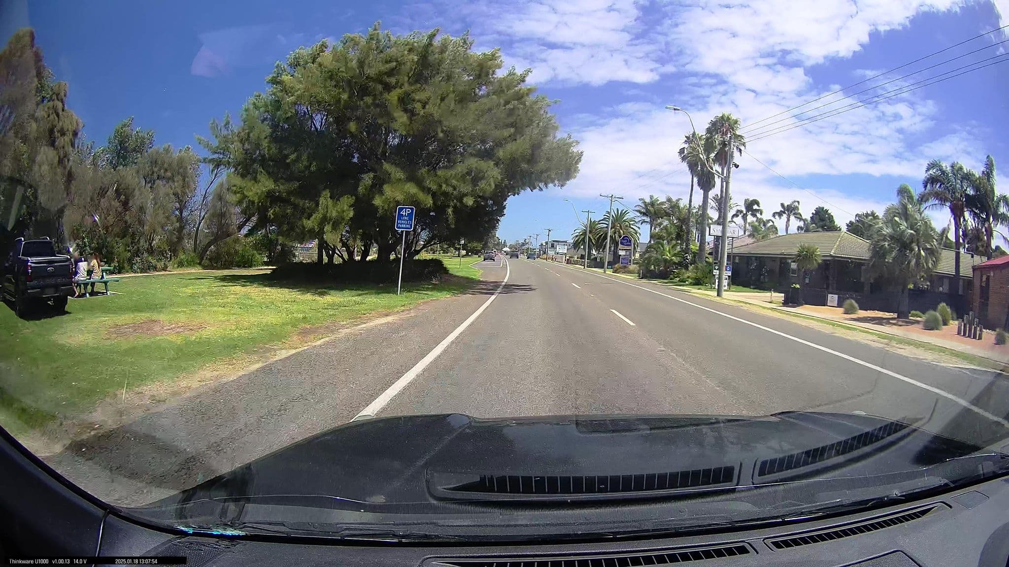 Street view near Sandbar Boutique Motel, Lakes Entrance — © maxim752 (CC BY-SA · Mapillary)