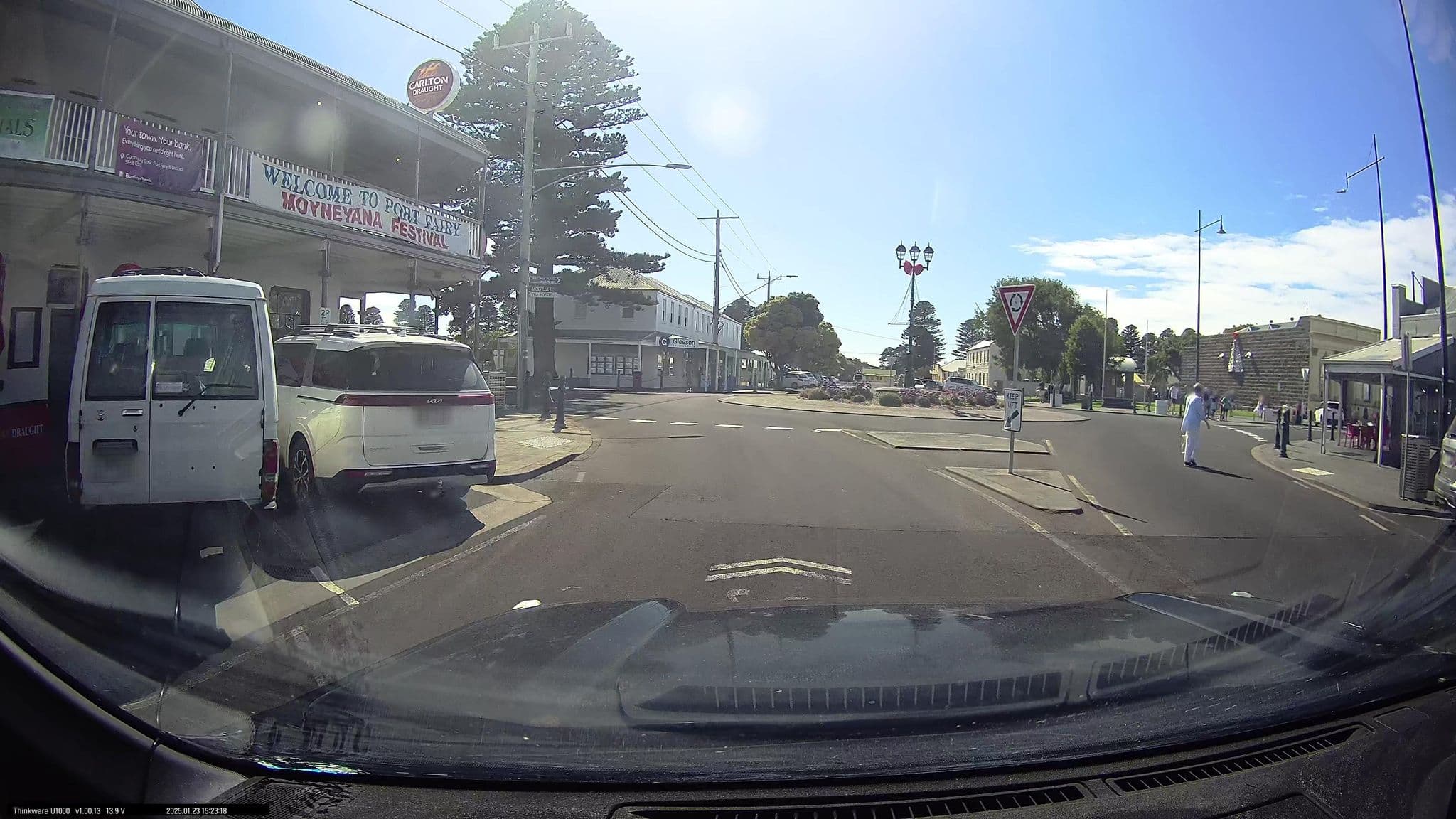 Street view near The Star Of The West Hotel, Port Fairy — © maxim752 (CC BY-SA · Mapillary)