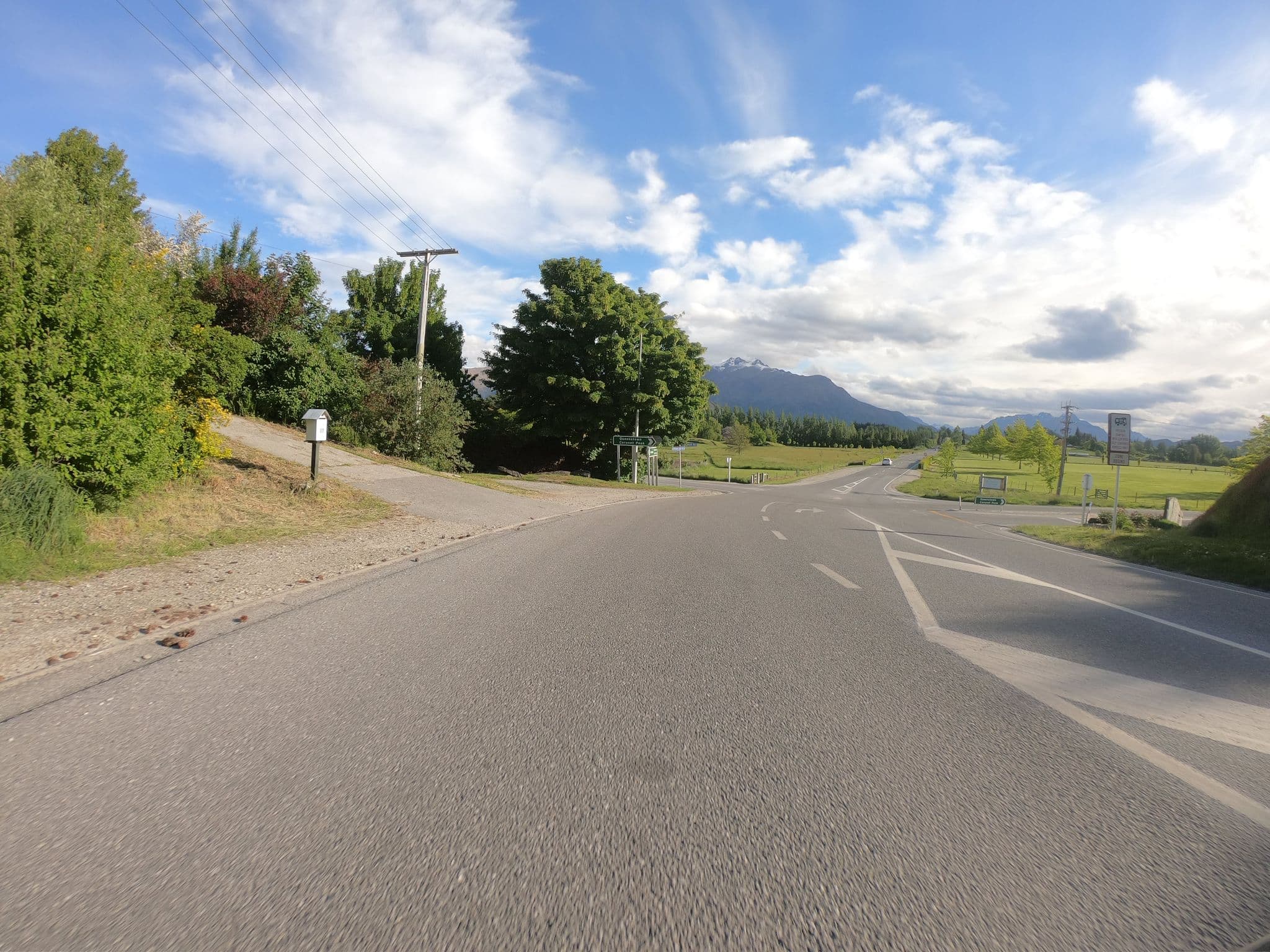 Street view near Arrowtown Motel, Arrowtown — © eneerhut (CC BY-SA · Mapillary)