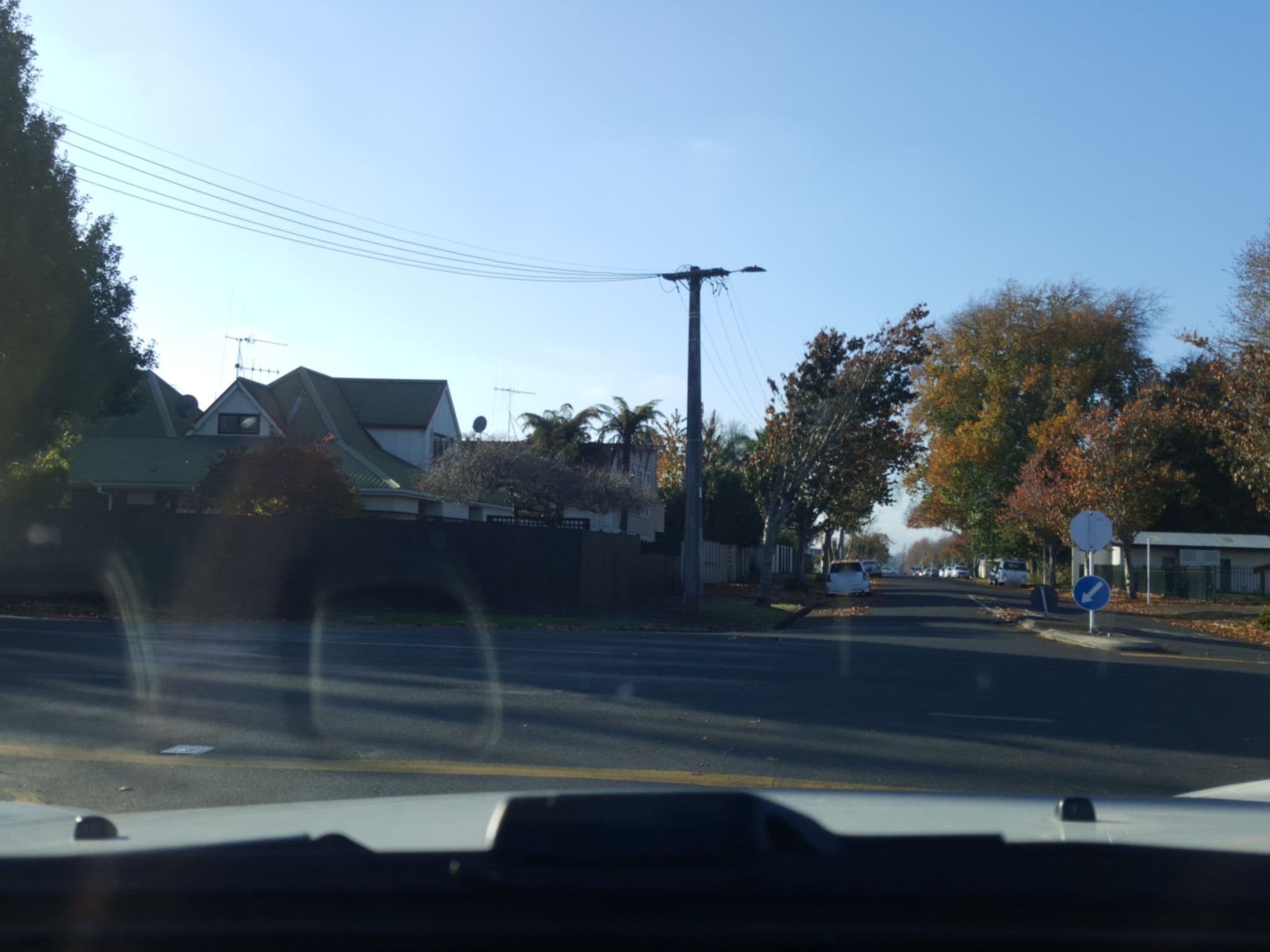 Street view near Stadium Motel, Hamilton West — © elphix (CC BY-SA · Mapillary)